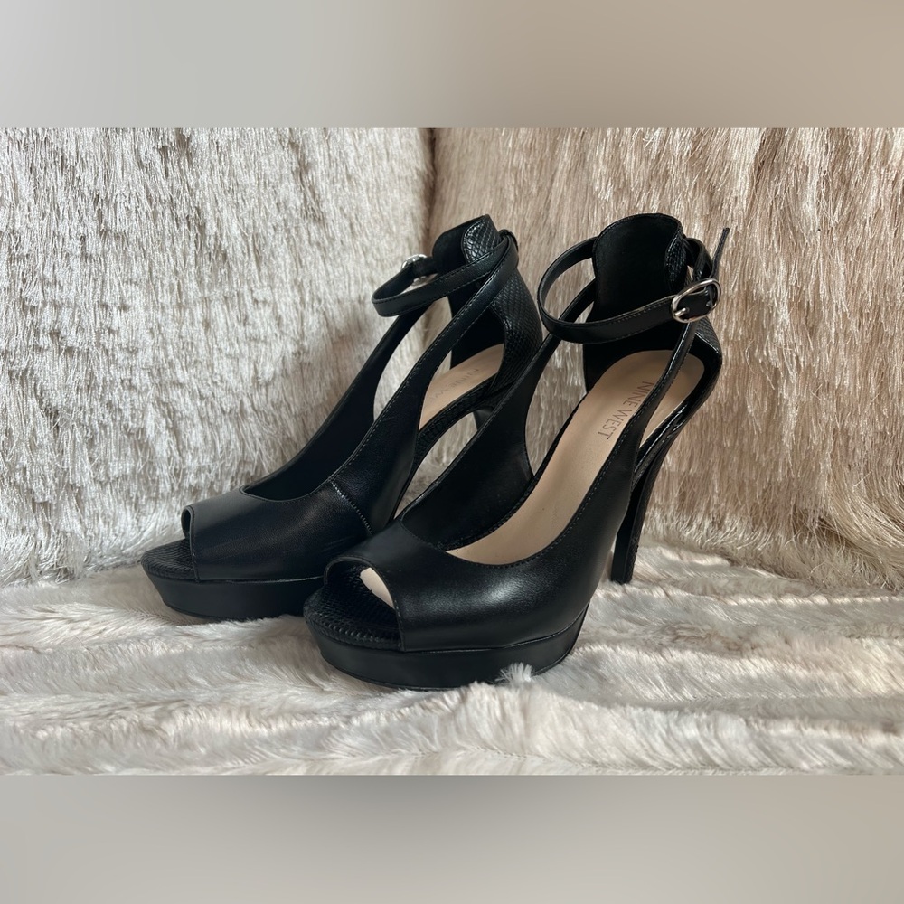 Nine West Black Snake Embossed Platform High Heels Size:7